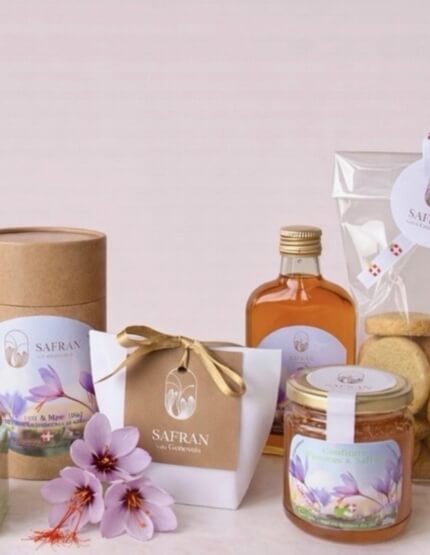 Vue sur une partie des produits dérivés de la boutique Safran du Genevois